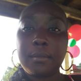 Coco from Independence | Woman | 41 years old | Capricorn