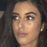 Tee from Dubai | Woman | 26 years old | Libra