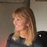 Vika from Martinez | Woman | 60 years old | Cancer