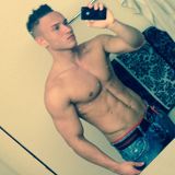 Rony from Zuerich (Kreis 5) | Man | 36 years old | Capricorn