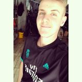 Tailer from Nova Petropolis | Man | 26 years old | Cancer