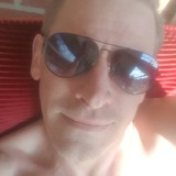 Philsnakeiw from La Hestre | Man | 45 years old | Aries